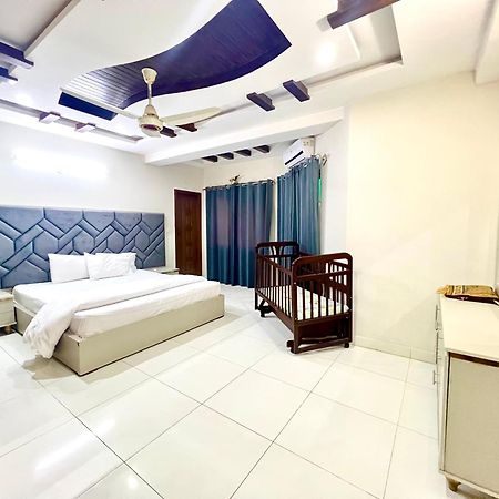 Luxury Apartment Rentals Ісламабад Екстер'єр фото