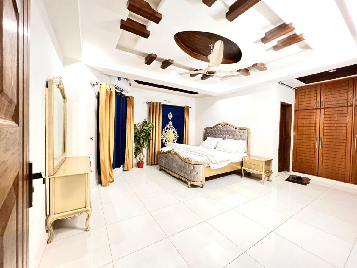 Luxury Apartment Rentals Ісламабад Екстер'єр фото