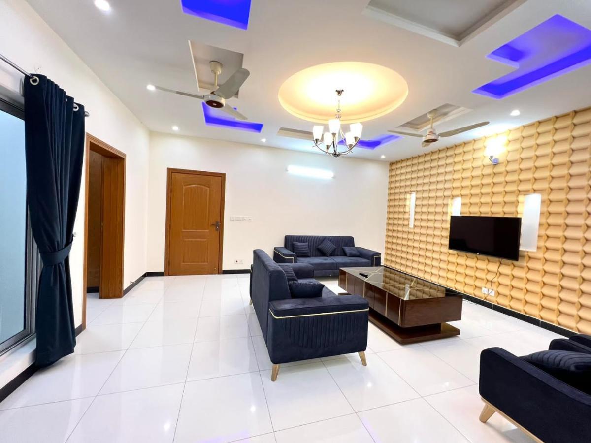 Luxury Apartment Rentals Ісламабад Екстер'єр фото