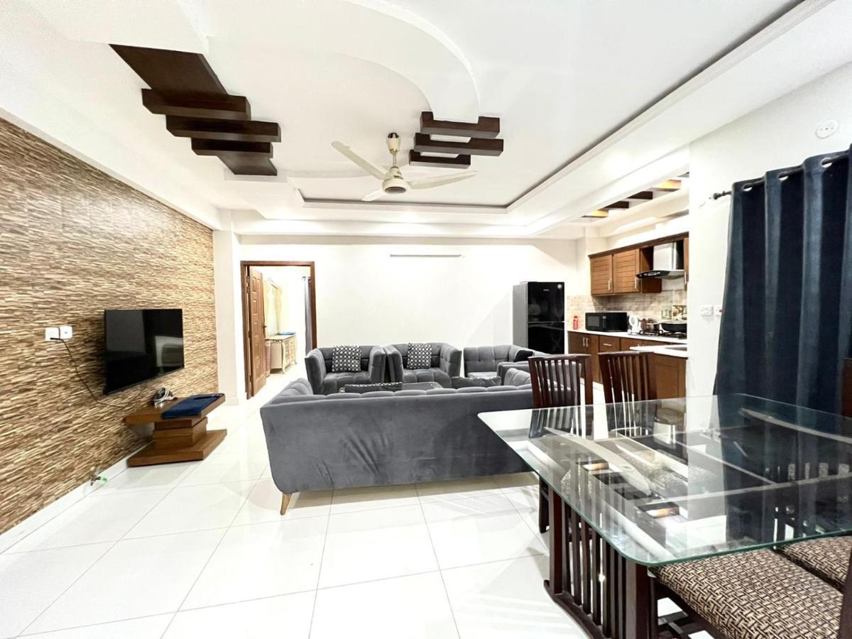 Luxury Apartment Rentals Ісламабад Екстер'єр фото