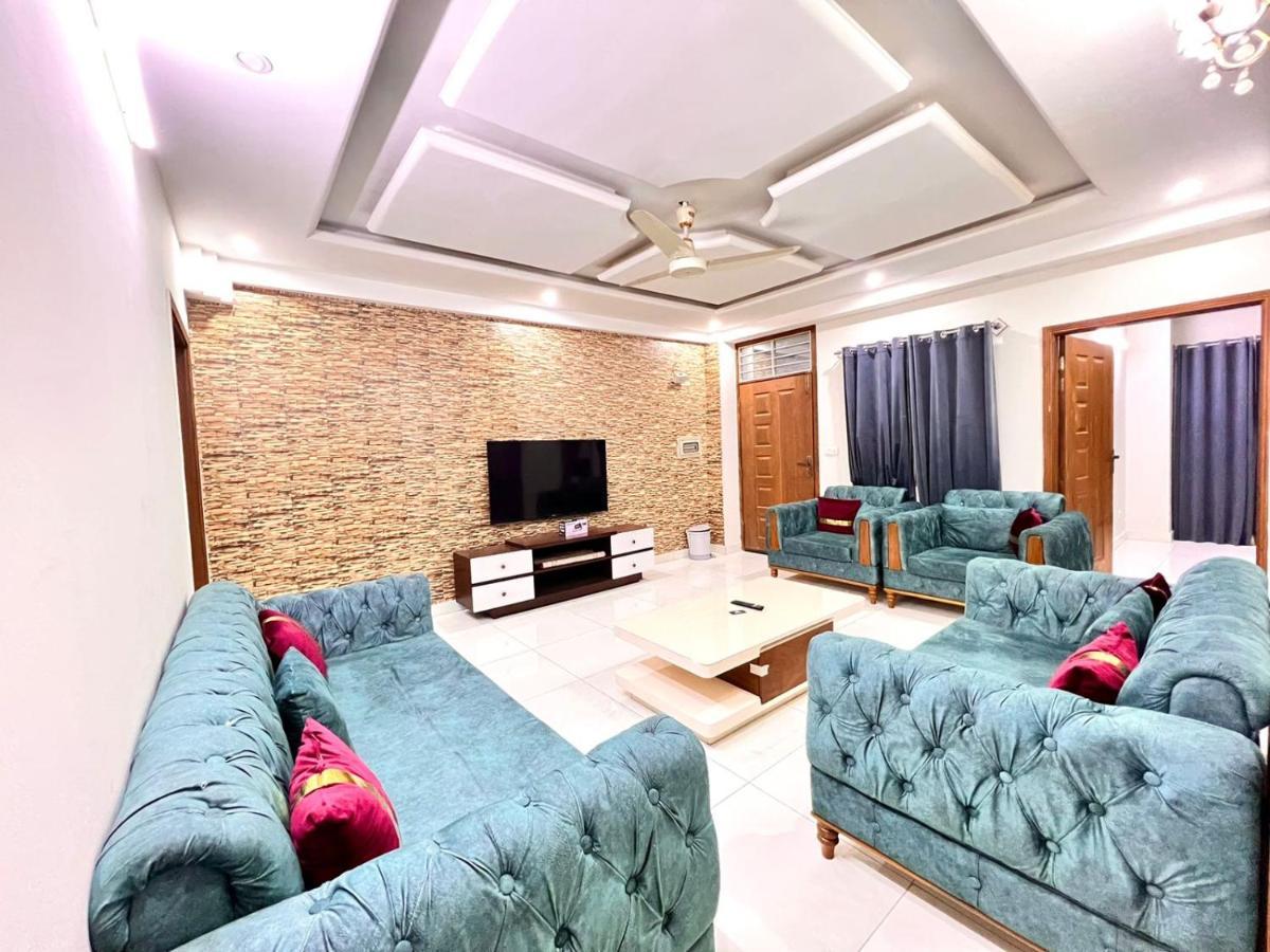 Luxury Apartment Rentals Ісламабад Екстер'єр фото