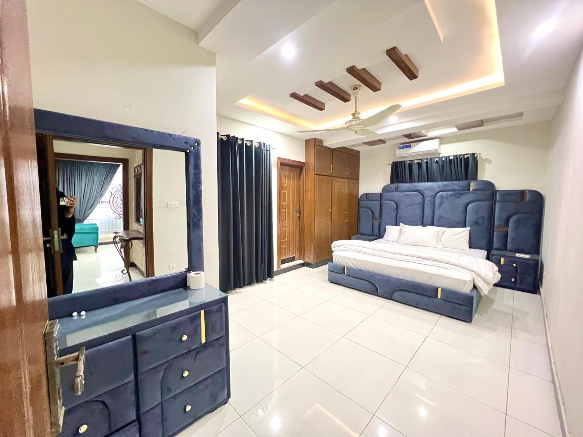Luxury Apartment Rentals Ісламабад Екстер'єр фото