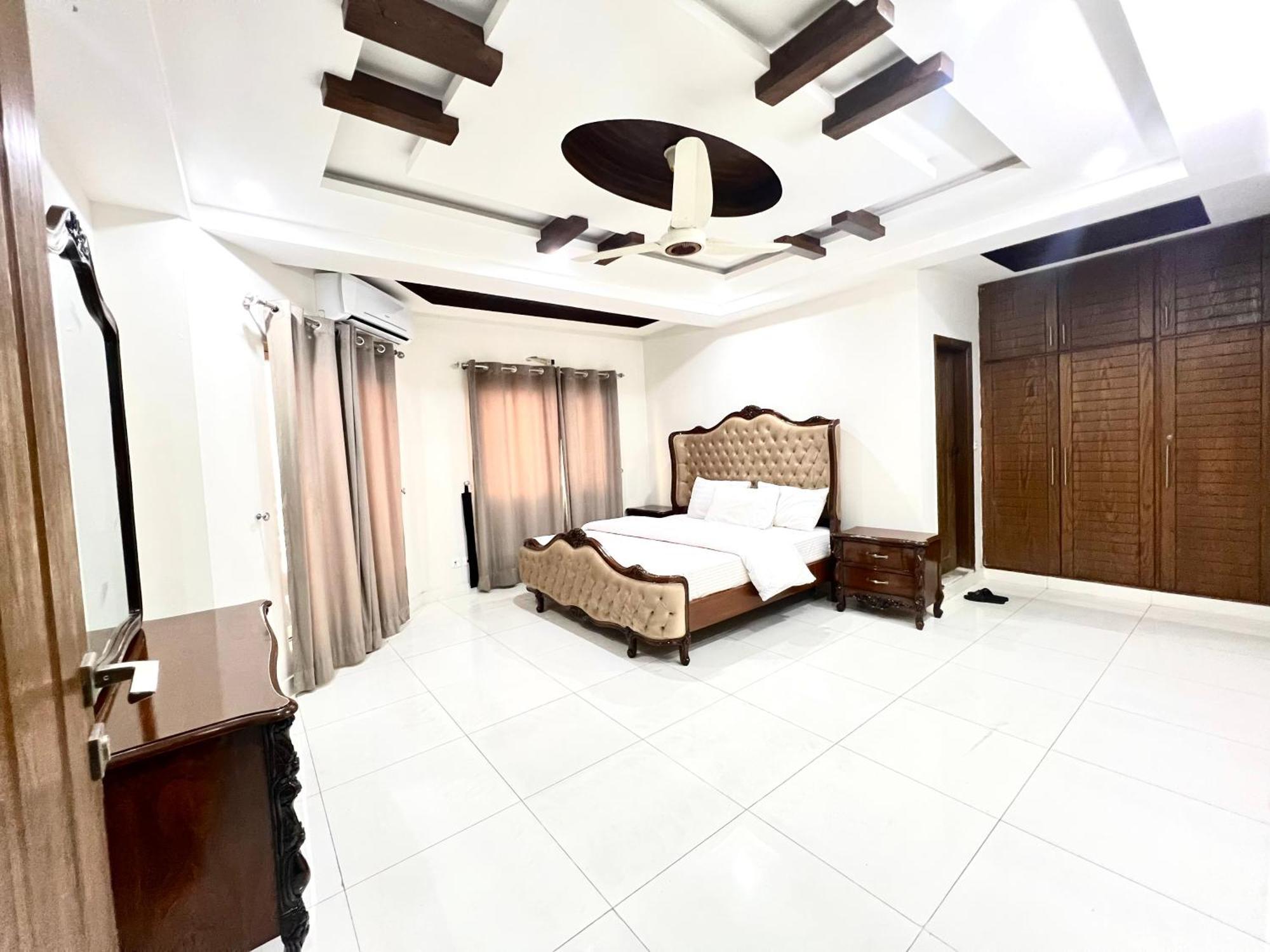 Luxury Apartment Rentals Ісламабад Екстер'єр фото